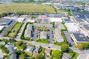 24 Strangford Ct, Oceanside, NY 11572 - Photo 36