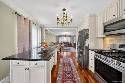 20 Ashford Place, Yonkers, NY 10701 - Photo 8