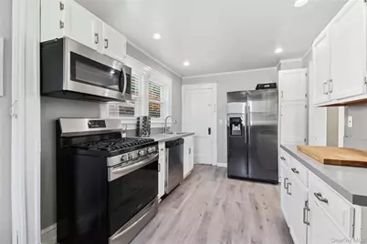 906 Ardmore Place, Bellmore, NY 11710 - Photo 12