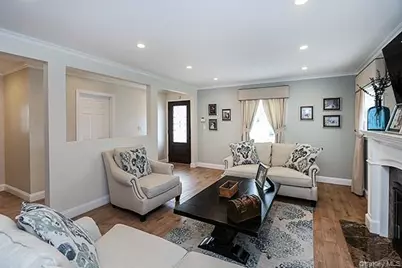 956 Hancock Avenue, Franklin Square, NY 11010 - Photo 6