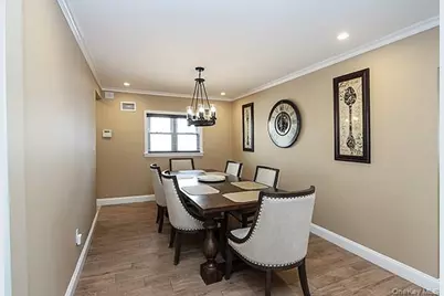 956 Hancock Avenue, Franklin Square, NY 11010 - Photo 14