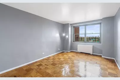 61-20 Grand Central Parkway #A902, Forest Hills, NY 11375 - Photo 10