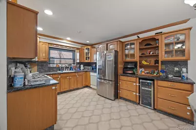 1193 Neill Avenue, Bronx, NY 10461 - Photo 4