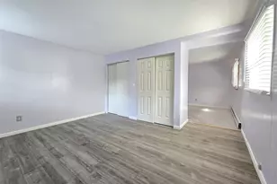 20 Half Hollow Rd, Selden, NY 11784 - Photo 12