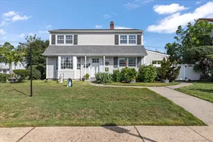 109 Periwinkle Rd, Levittown, NY 11756 - Photo 10