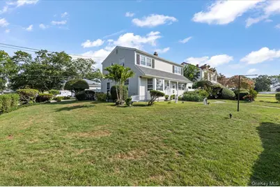 109 Periwinkle Road, Levittown, NY 11756 - Photo 2