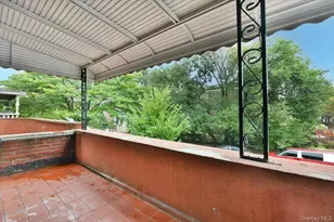 121 Riverdale Ave, Brooklyn, NY 11212 - Photo 18