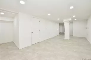 121 Riverdale Ave, Brooklyn, NY 11212 - Photo 24