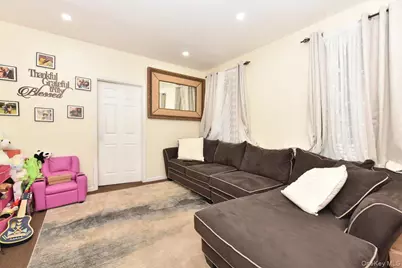 121 Riverdale Avenue, Brooklyn, NY 11212 - Photo 4