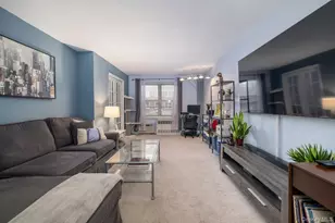 99 Randall, Freeport, NY 11520 - Photo 6