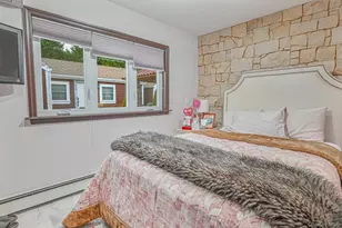 38 Quarry Ln, Levittown, NY 11756 - Photo 28