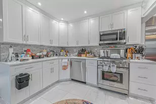 38 Quarry Ln, Levittown, NY 11756 - Photo 22