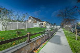 38 Quarry Ln, Levittown, NY 11756 - Photo 2