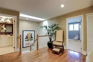 40 Tiffany Cir, Manhasset, NY 11030 - Photo 24