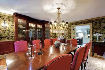 40 Tiffany Circle, Manhasset, NY 11030 - Photo 12