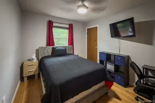 129 Berkshire Dr, Farmingville, NY 11738 - Photo 32