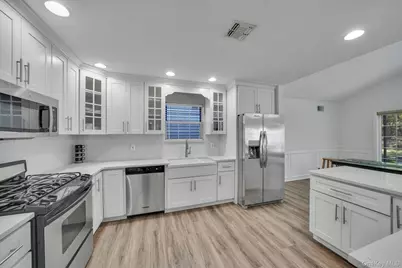 27 Huntingdale Way, Middle Island, NY 11953 - Photo 6