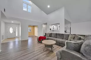 27 Huntingdale Way, Middle Island, NY 11953 - Photo 12