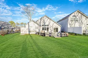 27 Huntingdale Way, Middle Island, NY 11953 - Photo 32