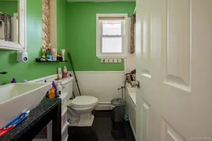 88-19 247th St, Bellerose, NY 11426 - Photo 30