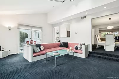 987 S End, Woodmere, NY 11598 - Photo 10