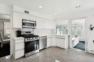 987 South End, Woodmere, NY 11598 - Photo 14