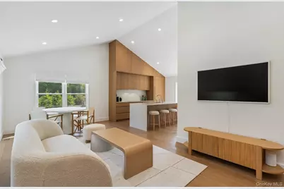 96 Town Lane, East Hampton, NY 11937 - Photo 1