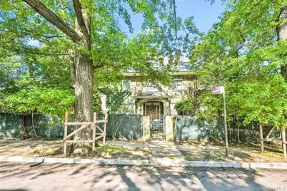 81-26 Austin Street, Kew Gardens, NY 11415 - Photo 4