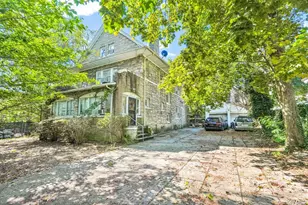 81-26 Austin St, Kew Gardens, NY 11415 - Photo 2