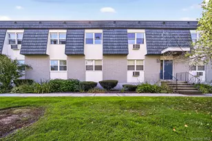 4 White Gate Rd, Wappingers Falls, NY 12590 - Photo 2