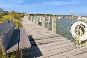 240 Wicks Rd, New Suffolk, NY 11956 - Photo 34