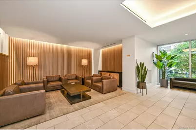 70-25 Yellowstone Boulevard #14m, Forest Hills, NY 11375 - Photo 8