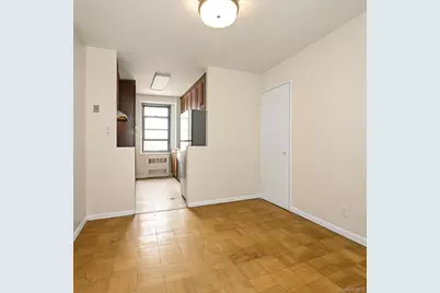 70-25 Yellowstone Boulevard #14m, Forest Hills, NY 11375 - Photo 20