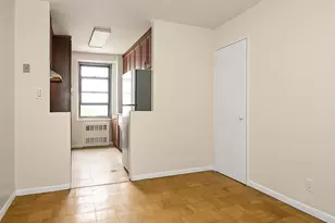 70-25 Yellowstone Blvd, Forest Hills, NY 11375 - Photo 20