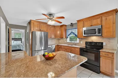 34 Capital Drive, Washingtonville, NY 10992 - Photo 2