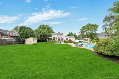 375 Ocean Avenue, Islip, NY 11751 - Photo 32