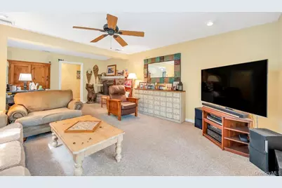 375 Ocean Avenue, Islip, NY 11751 - Photo 16