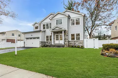 10 Beth Lane, Plainview, NY 11803 - Photo 2