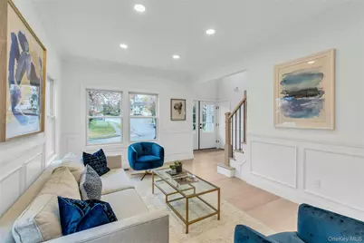 10 Beth Lane, Plainview, NY 11803 - Photo 10