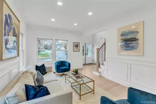 10 Beth Ln, Plainview, NY 11803 - Photo 10