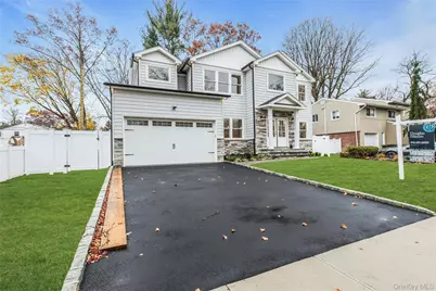 10 Beth Lane, Plainview, NY 11803 - Photo 38