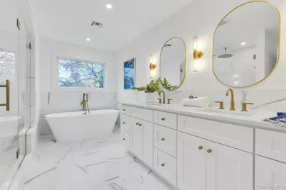 10 Beth Lane, Plainview, NY 11803 - Photo 26