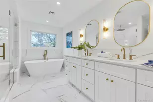 10 Beth Ln, Plainview, NY 11803 - Photo 26