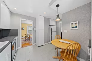 91 Ireland Pl, Amityville, NY 11701 - Photo 18