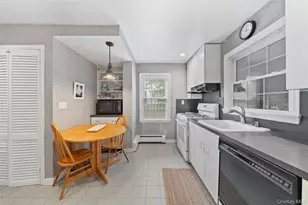 91 Ireland Pl, Amityville, NY 11701 - Photo 16