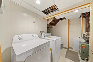 91 Ireland Pl, Amityville, NY 11701 - Photo 26