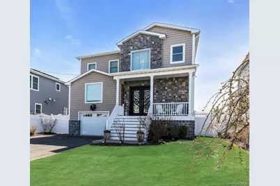 3692 Ocean Avenue, Seaford, NY 11783 - Photo 2