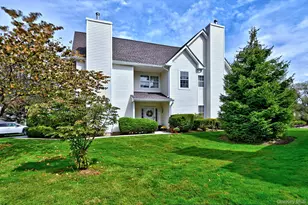 315 Erik Dr, Setauket, NY 11733 - Photo 2