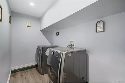 46 W Willow Street, Brentwood, NY 11717 - Photo 16