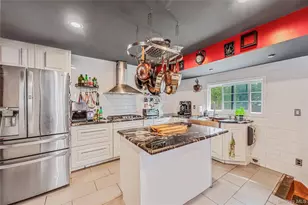 46 W Willow St, Brentwood, NY 11717 - Photo 8